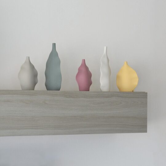 Lineasette】 陶器のオブジェ | 波打つボトル 大 (14x07x30cm